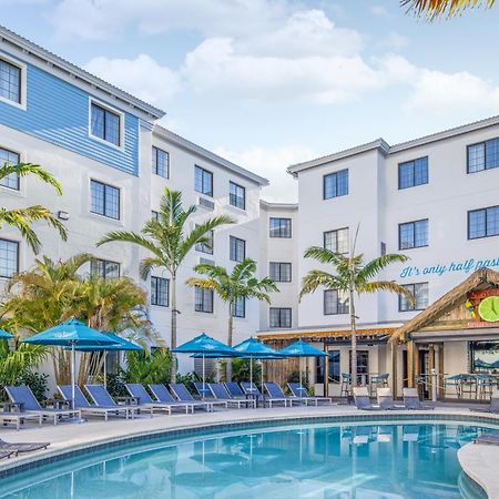 Compass By Margaritaville Hotel Naples Exterior photo
