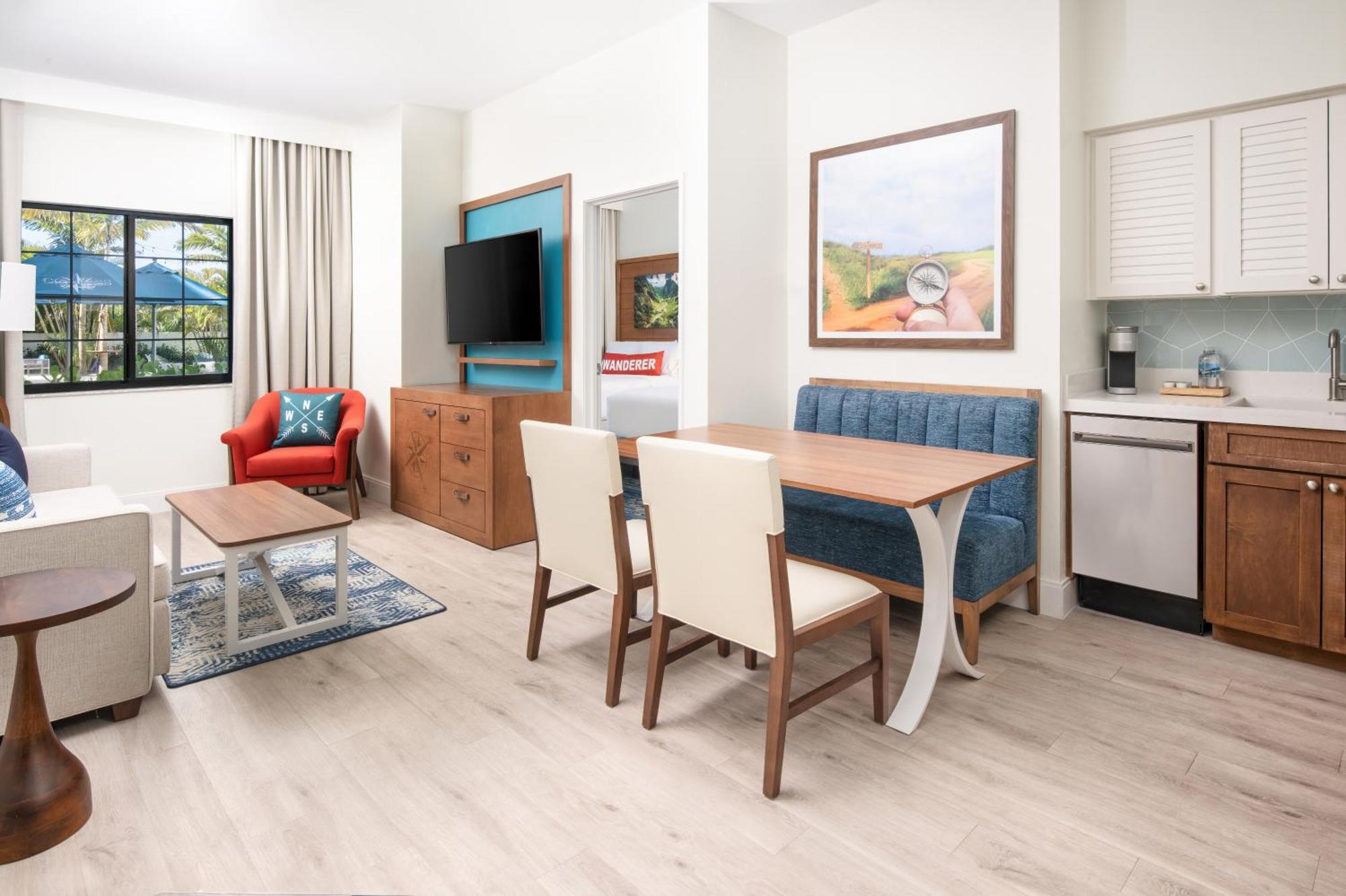 Compass By Margaritaville Hotel Naples Exterior photo