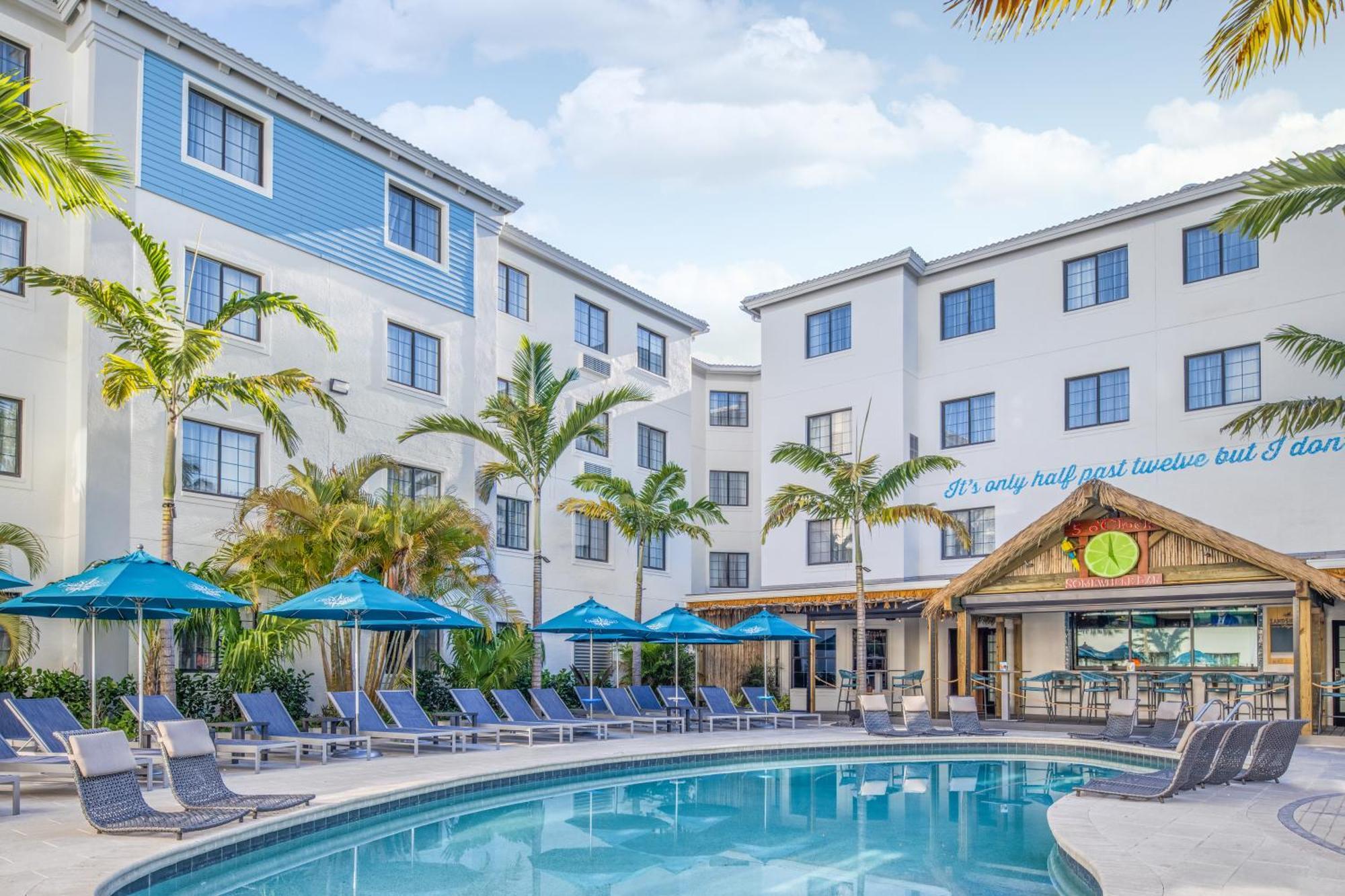Compass By Margaritaville Hotel Naples Exterior photo
